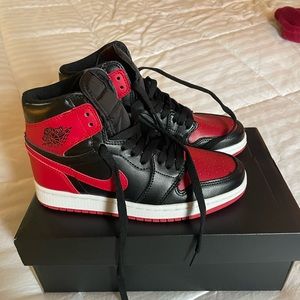NEW Nike Air Jordan 1 shoes mid high-top kids youth boys red black 5.5 5 1/2 36